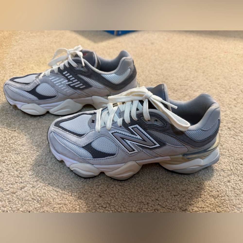 New Balance 9060 
women’s US size 8